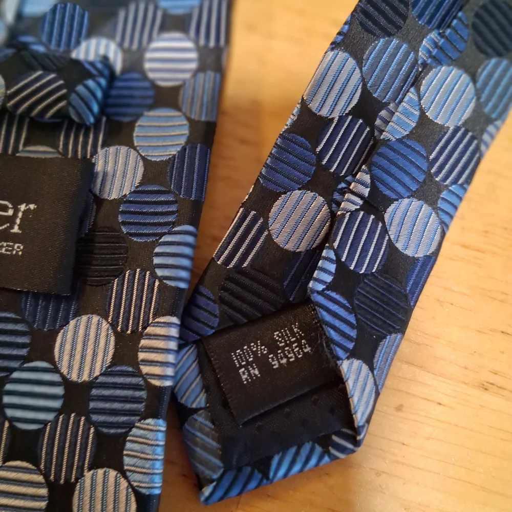 Blacker by Stanley Blacker Elegant Blue and Gray Geometric Men's Tie